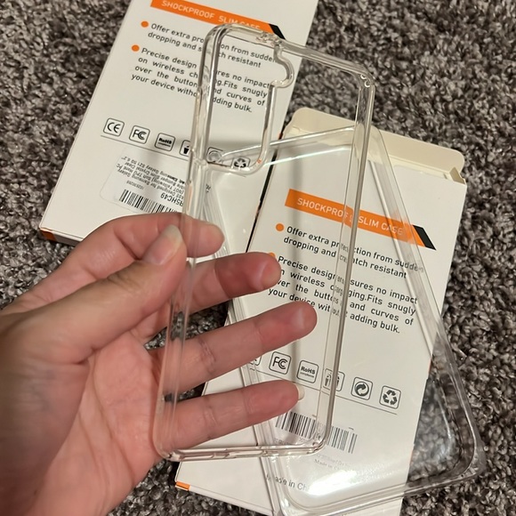 2- Galaxy S21 clear case - Picture 2 of 2